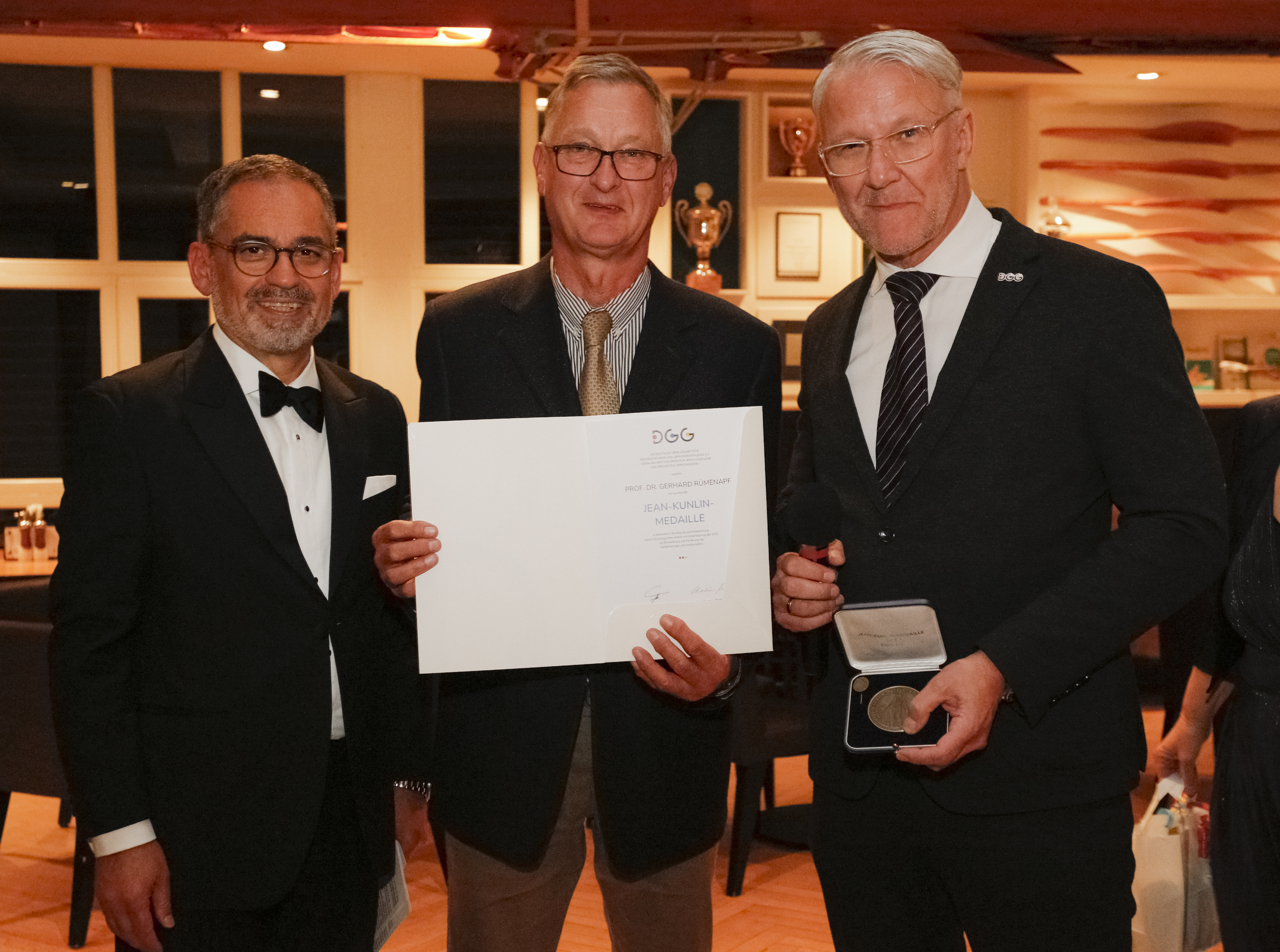Prof. Dr. med. Gerhard Rümenapf (Landau) erhielt auf der Jahrestagung 2026 in Frankfurt a.M. die Jean-Kunlin-Medaille