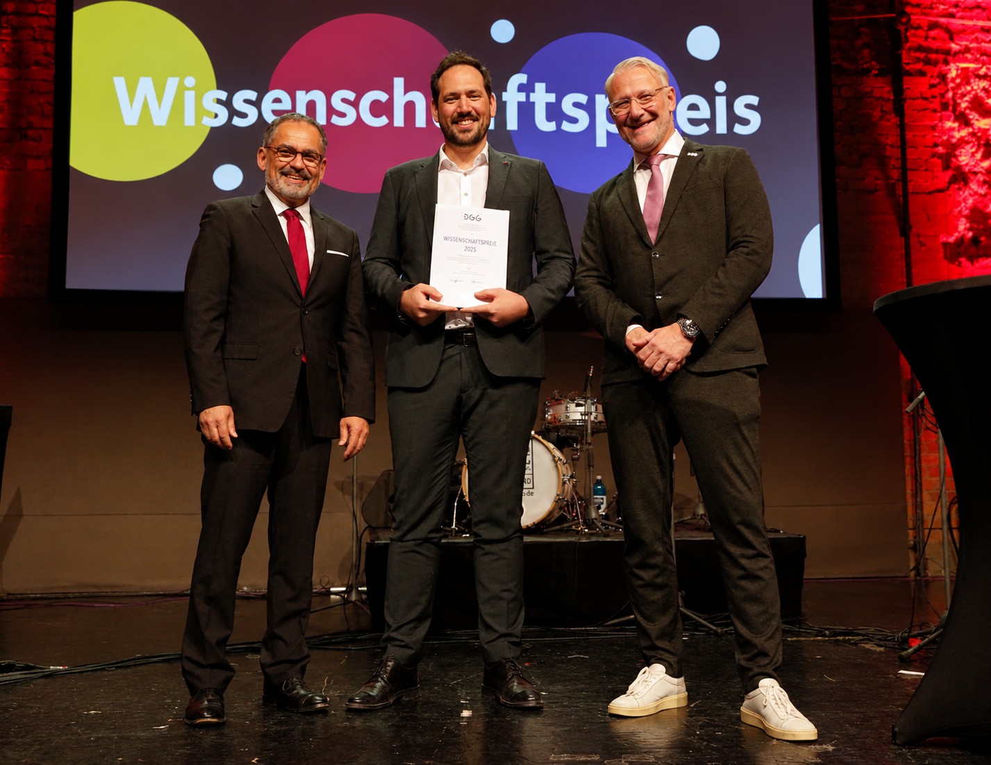 PD Dr. med. Nikolaos Konstantinou (München) erhielt auf der Jahrestagung 2026 in Frankfurt a.M. den Wissenschaftspreis. 